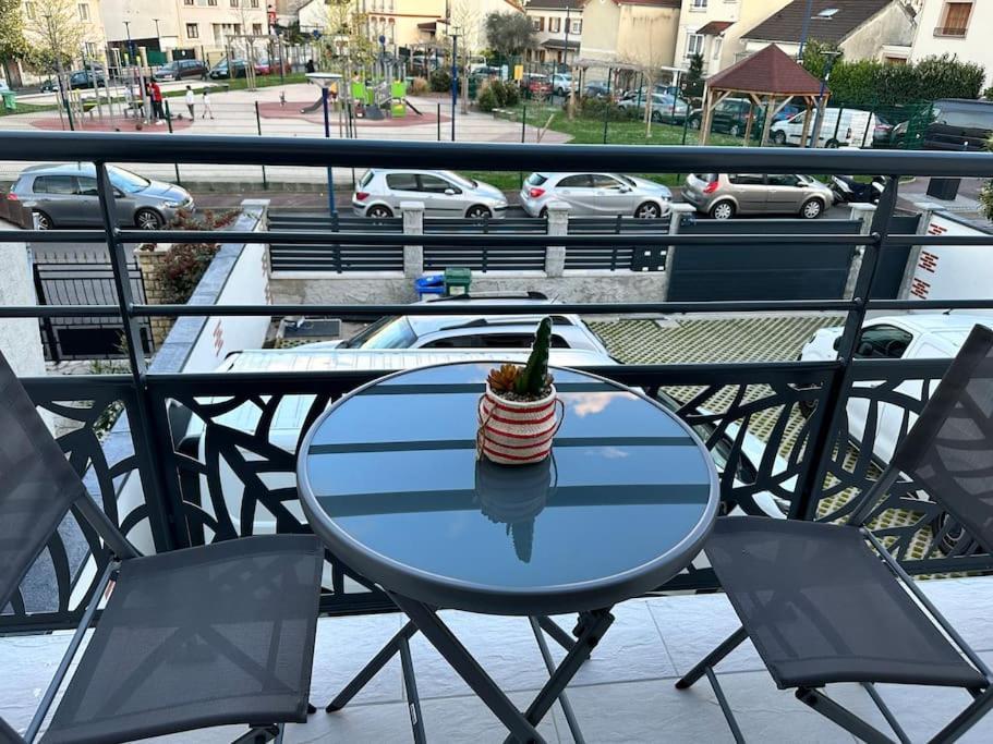 Appartement A 15Min De Paris Drancy Buitenkant foto
